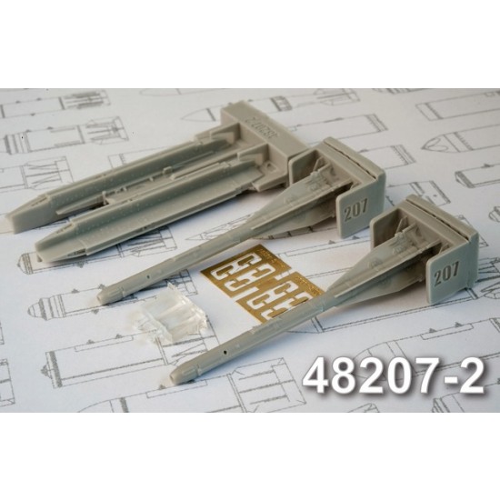 1/48 Russian R-60 Short Range Air to Air Missiles(2pcs) w/Air-Born Launchers P-62-II 