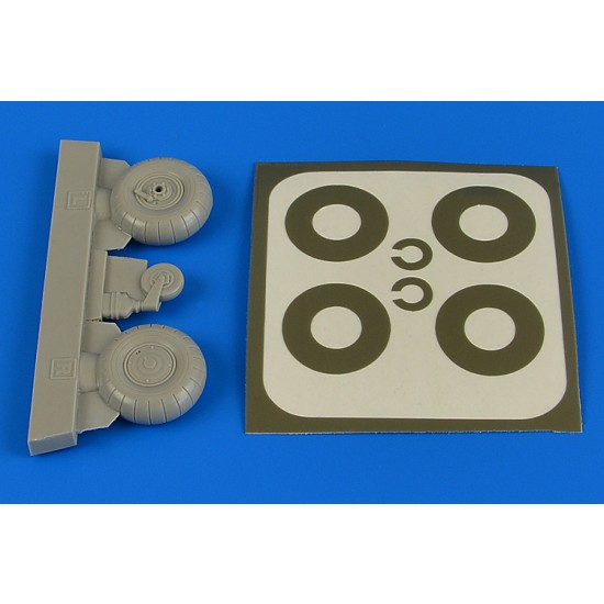 1/32 Bucker Bu 131 Wheels & Paint Masks Transverse Tread w/Disc Cover