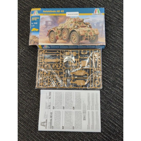 1/72 AUTOBLINDA AB 43 (decal not included)