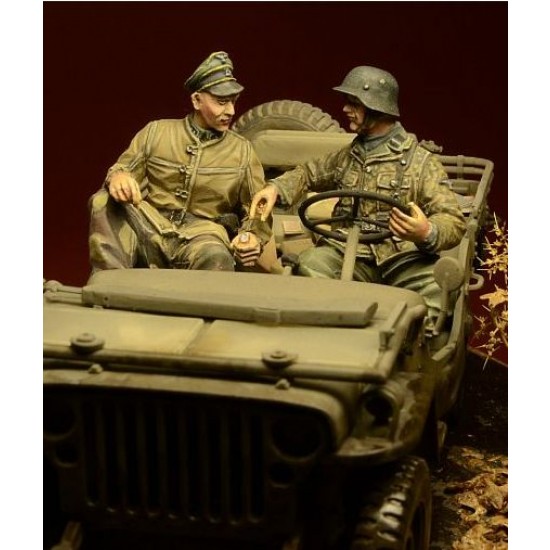 1/35 Waffen SS Jeep Crew Set, Ardennes 1944 (2 figures)