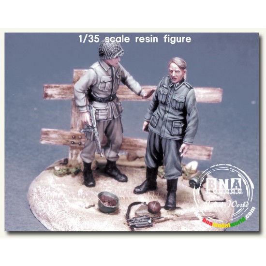 1/35 WWII US 82nd Air Borne Officer & German Pow with Base