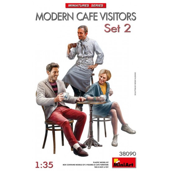 1/35 Modern Cafe Visitors Set #2 (3 figures)