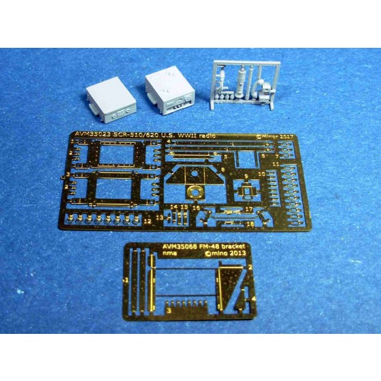 1/35 WWII US Halftrack SCR-510/610 Radio & FM-48 Bracket (3D printed resin & PE sheet)