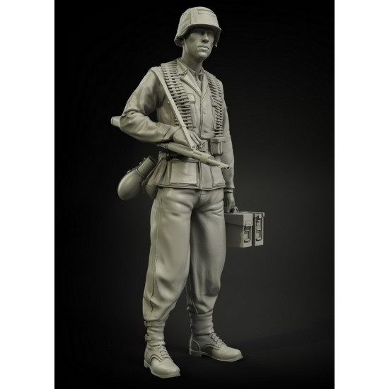 1/35 Waffen-SS MG-42 Ammo Carrier