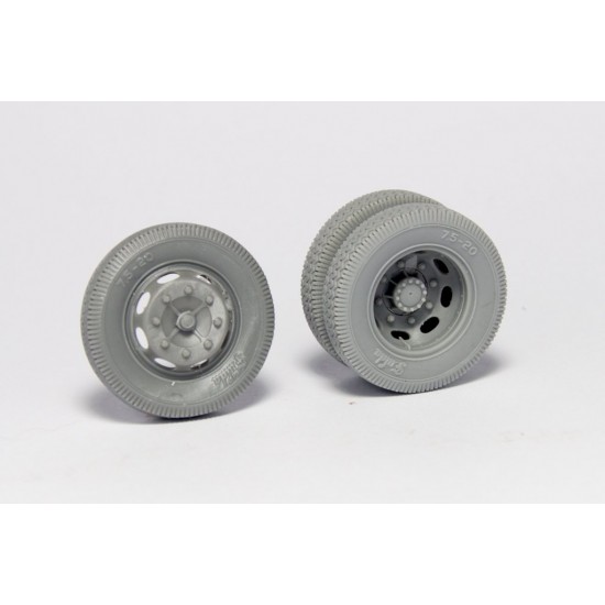 1/35 KHD 3000S Road Wheels (Commercial Pattern)