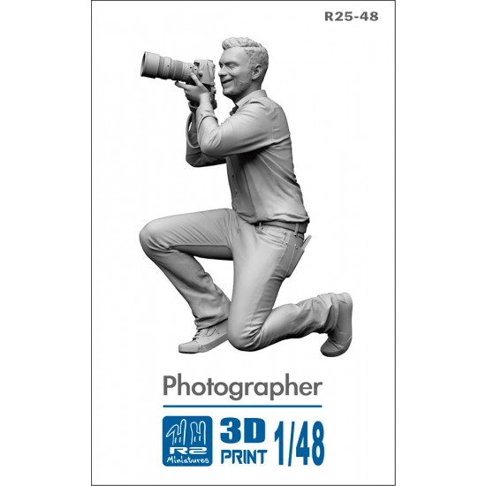 1/48 Modern Male Photographer