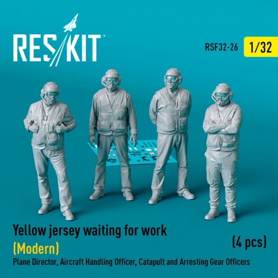 1/32 Yellow Jersey Waiting for Work Plane Director/ Aircraft Handling Officer (4 figures)