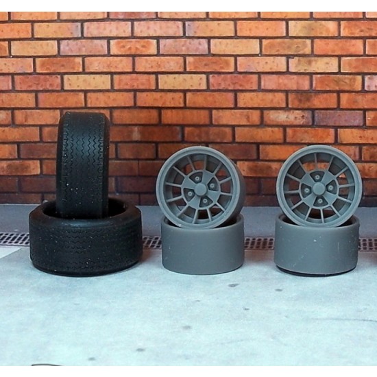 1/24 15" Ronal Kleeblatt 8' Wheels with Regular Profile Tyres