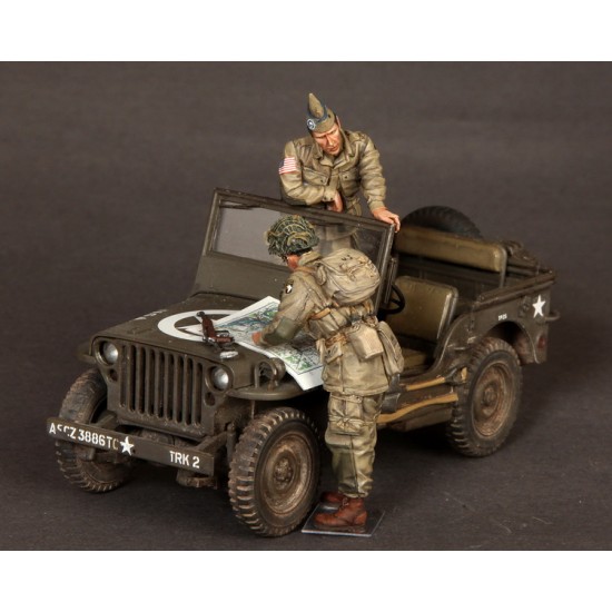 1/35 WWII 101st Airborne Division Major and 1 Lieutenant (2 figures)