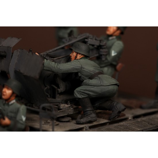 1/35 German Antiaircraft Gunner