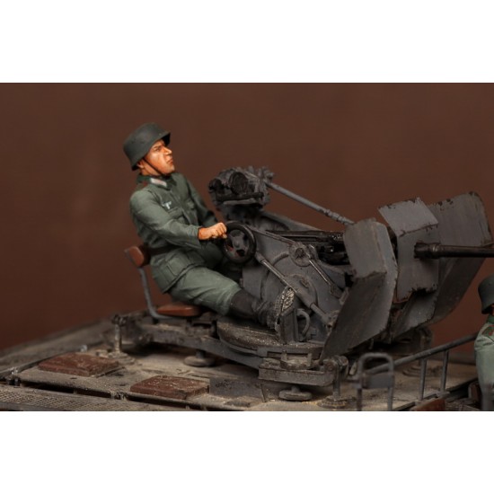 1/35 German Antiaircraft Gunner