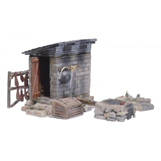 HO Scale Smokehouse Kit